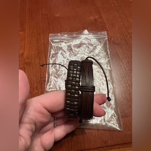 Unisex leather bracelets - Picture 3 of 3